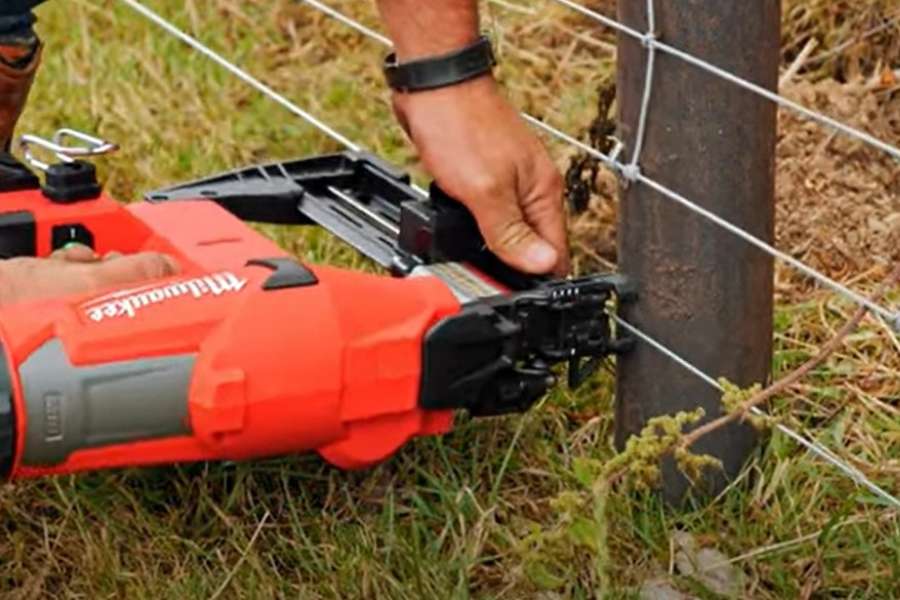 Differences Between Roofing Nailers and Fencing Nailers