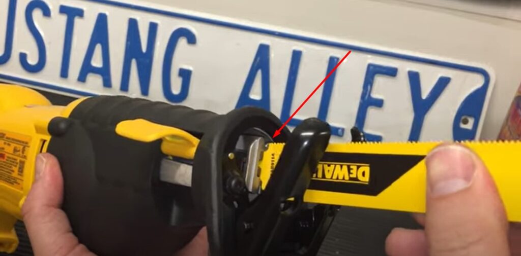 Inserting A New Blade Into Your Dewalt Reciprocating Saw