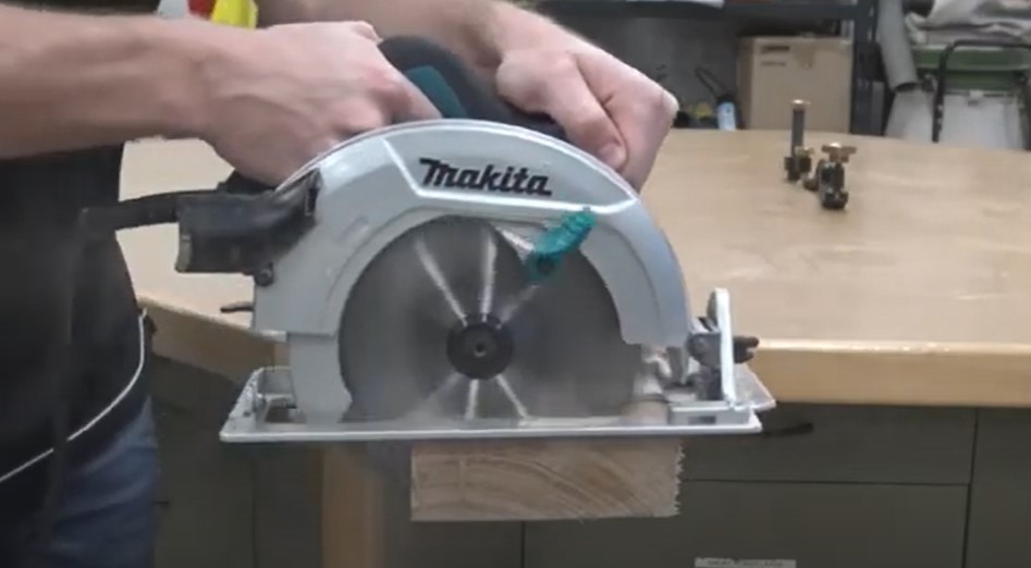 How to Prevent Circular Saw Kickback